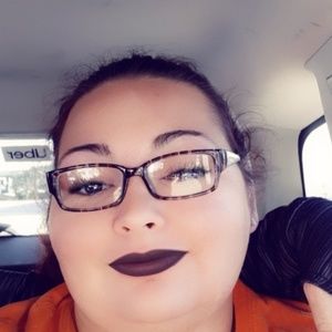 Meet your Posher, Katelyn